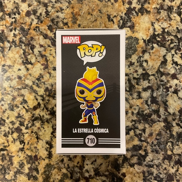 Funko POP! Marvel Lucha Libre - La Estrella Cosmica #710 - BNIB - Picture 2 of 6
